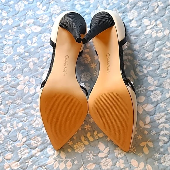 Calvin Klein Gilia Kid Skin D'orsay Pumps - Picture 6 of 9